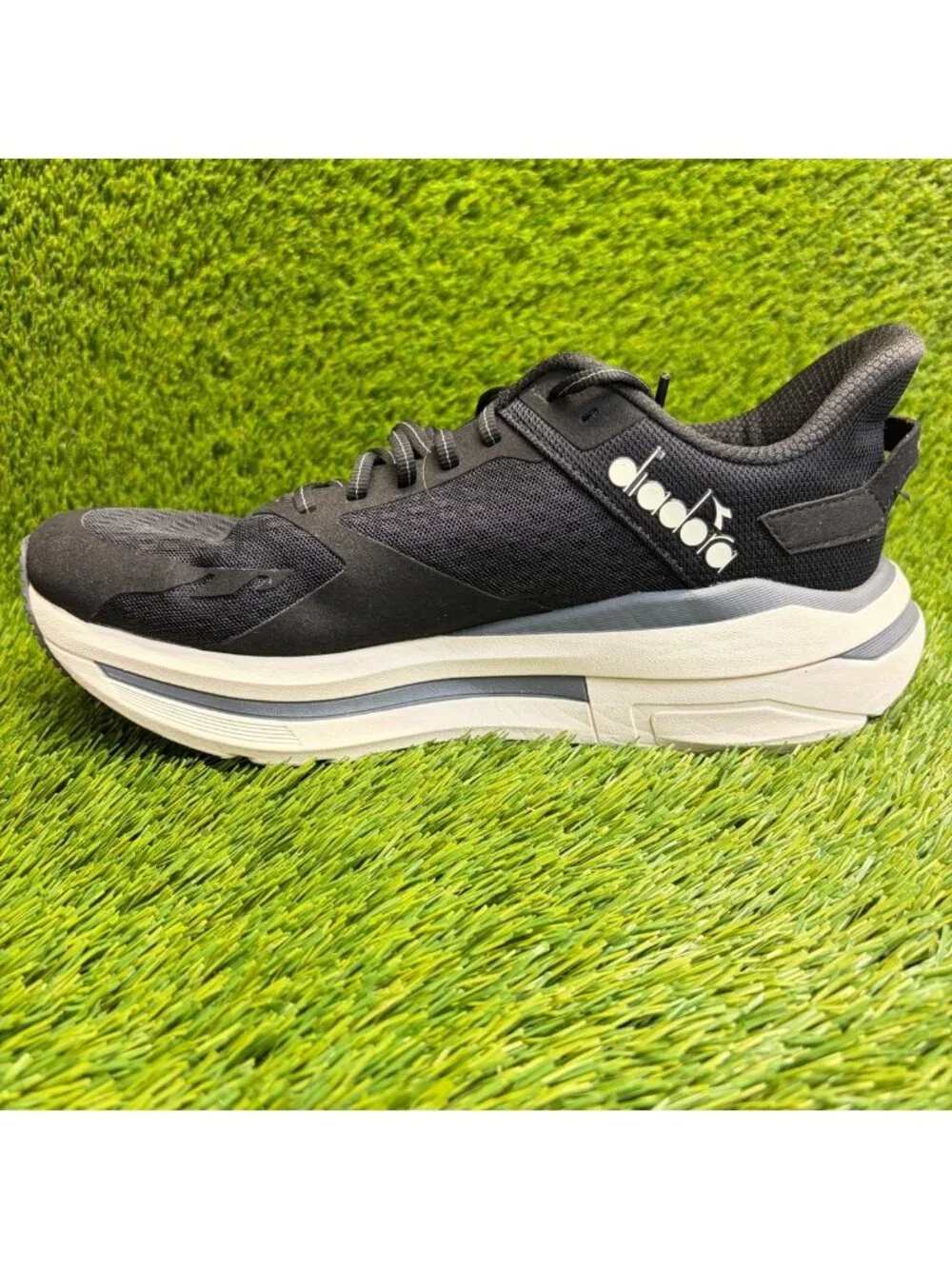 Diadora Cellula Mens Size 10.5 Black White Running Walking Shoes Sneakers